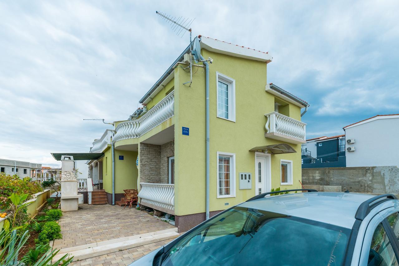 Apartments Mahnet Вир Экстерьер фото