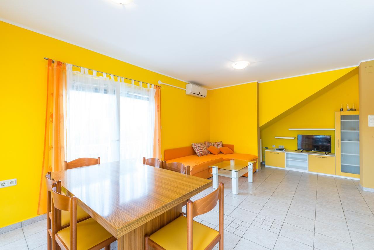 Apartments Mahnet Вир Экстерьер фото